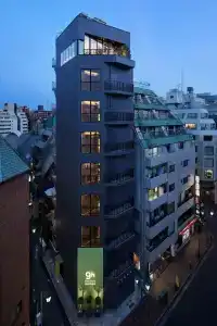 nine hours woman Shinjuku - 2