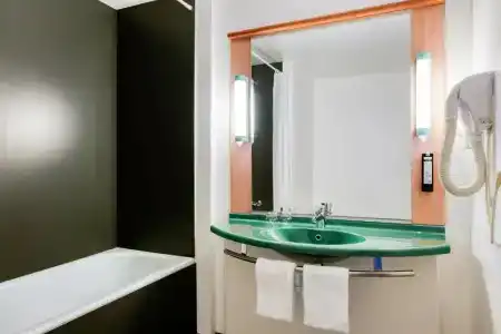 ibis Mons Centre Gare - 27