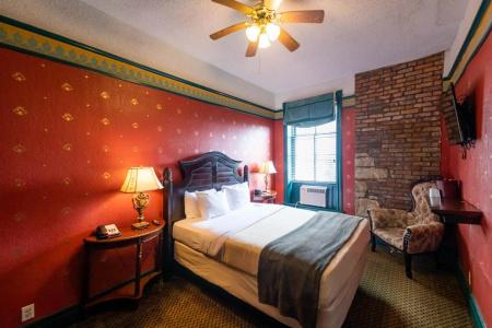 1886 Crescent and Spa - 3