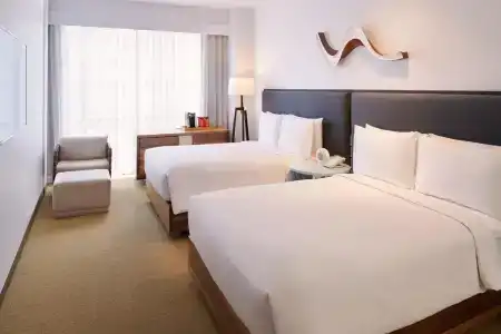 Hyatt Centric Waikiki Beach - 29