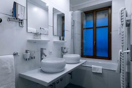 La Cour Des Augustins Boutique Gallery Design - 83