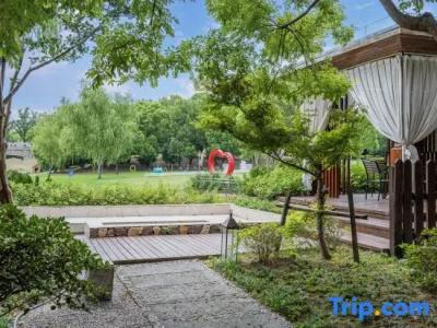 East Tai Lake Grand - 84