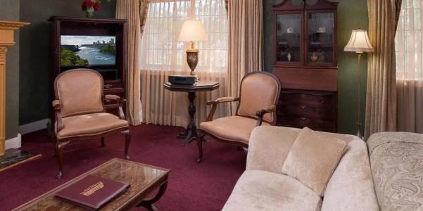 Red Coach Inn - 120