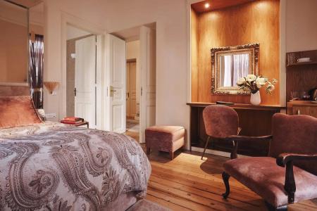 Bohemian Suites Athens - 34