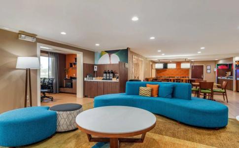 Fairfield Inn West - 15