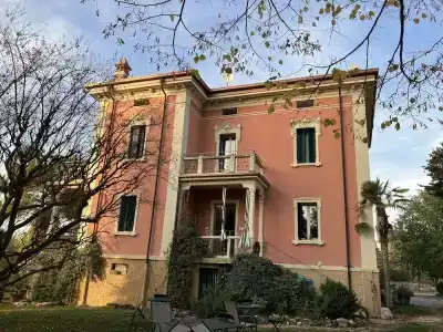 b&b La Familia - 0