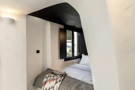 Pearl of Caldera Oia - Boutique by Pearl Collection - 66