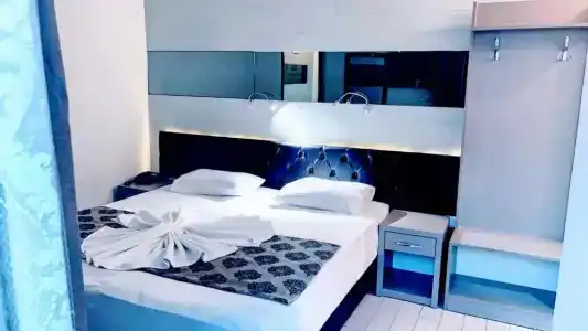 Cleopatra City - 4