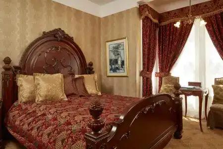 Queen Anne - 3