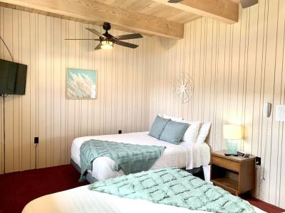 Breakers Boutique Inn - 71