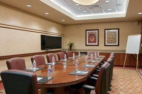 Hilton Los Angeles North-Glendale & Executive Meeting Center - 11