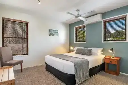 Byron Central - 37