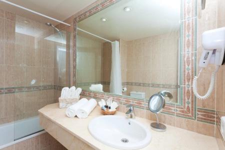 Fergus Style Cala Blanca Suites - 8
