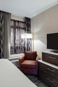 Fairfield Inn & Suites by Marriott Boston - 5