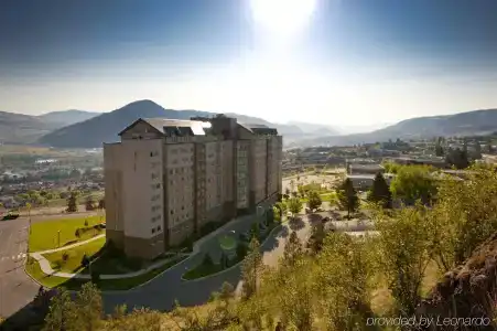Residence & Conference Centre - - 4