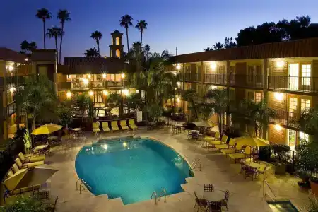 DoubleTree Suites by Hilton Tucson-Williams Center - 25