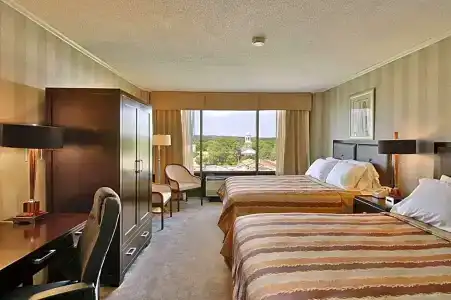 Ramada by Wyndham Downtown & Conference Center - 33
