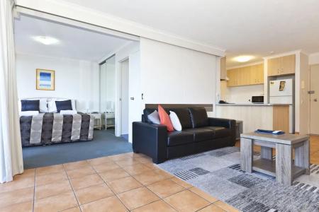 Surf Regency - 64