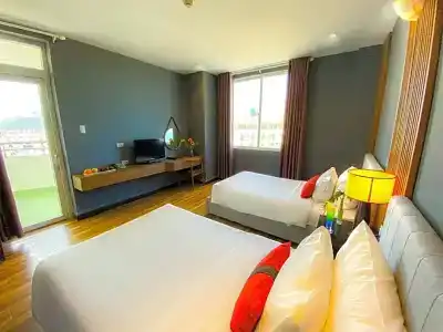 The Light & Spa - 58