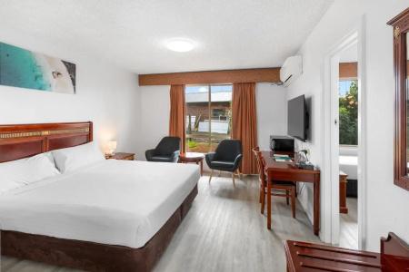 ibis Styles - 18