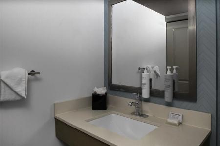 Hilton Garden Inn Miami South Beach - 36