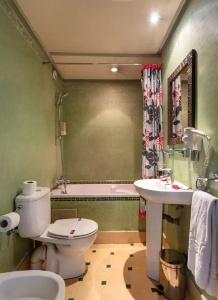 Le Caspien Boutique - 15