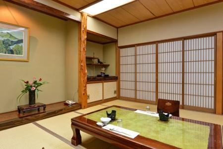 Kappo Ryokan Shiroyama - 14