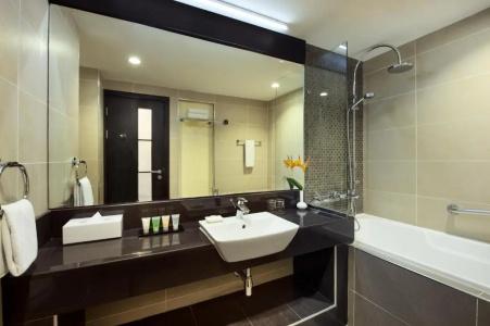 Ramada By Wyndham - 110