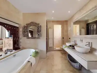 Royal Garden Villas, Luxury - 7