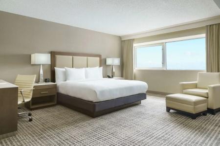 DoubleTree by Hilton Orlando Airport - 4