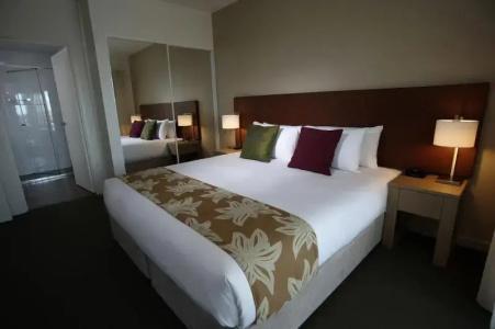Quest Palmerston - - 22