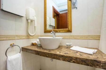 Romance & Family Suites - 75