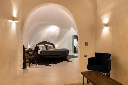 Daydream Luxury Suites - 33