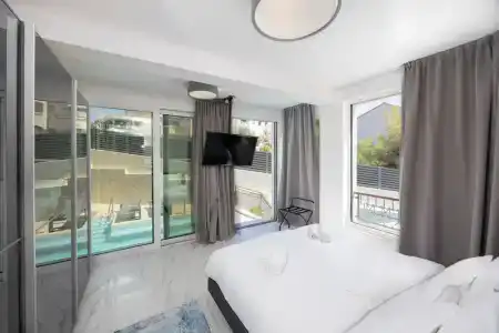 - Aparthotel Teranea - 86