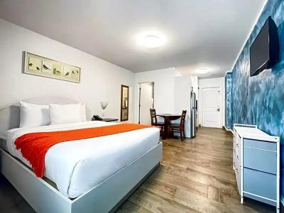 Hollywood Beachs - 102