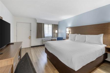 Best Western Palm Beach Lakes - 56