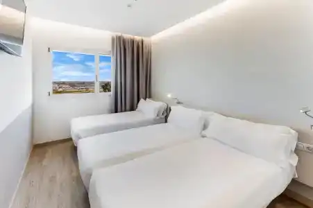 B&B Barcelona Viladecans - 56