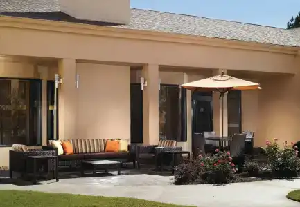 Courtyard by Marriott - 14