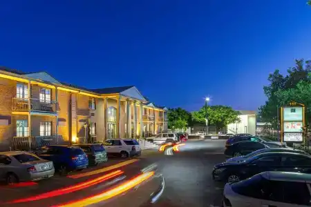 Adelaide Inn - 26