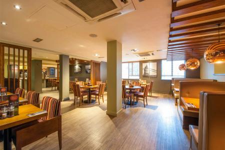 Premier Inn Hammersmith - 14