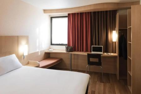 Ibis Sofia Airport - 33