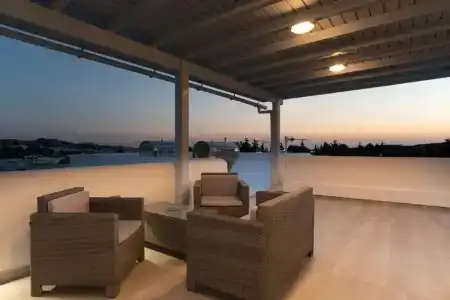 Kontaratos Studios & - 215