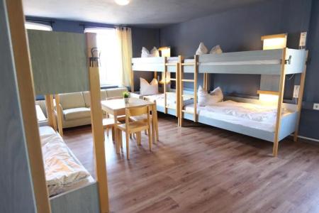Blue Doors Hostel Ktv - 26