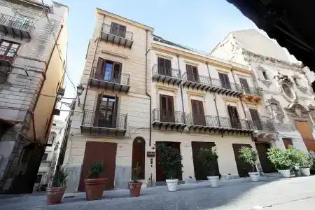 Casa Nostra Luxury Suites - 0