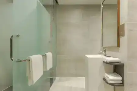 Le Sands Oceanfront Danang - 20