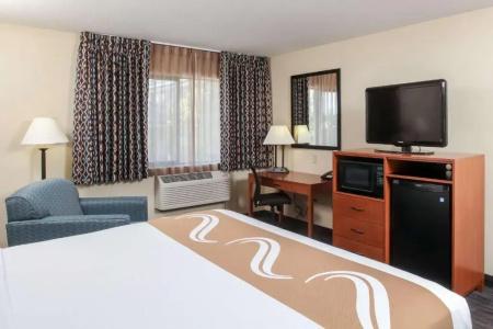 Quality Inn Oakwood - 55