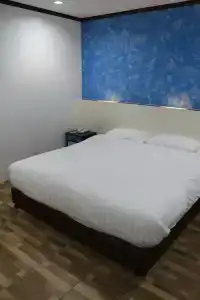 Uthong Garden Resort - 2
