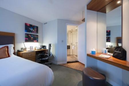 Bermondsey Square - A Bespoke - 4