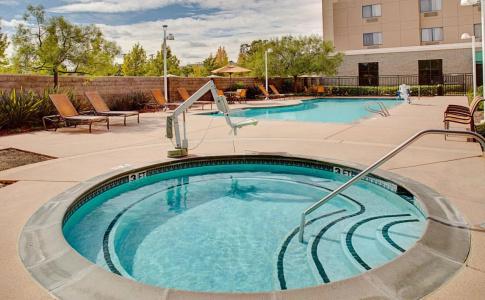 Courtyard by Marriott Sacramento Midtown - 14