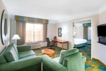 La Quinta by Wyndham Austin Southwest - 61
